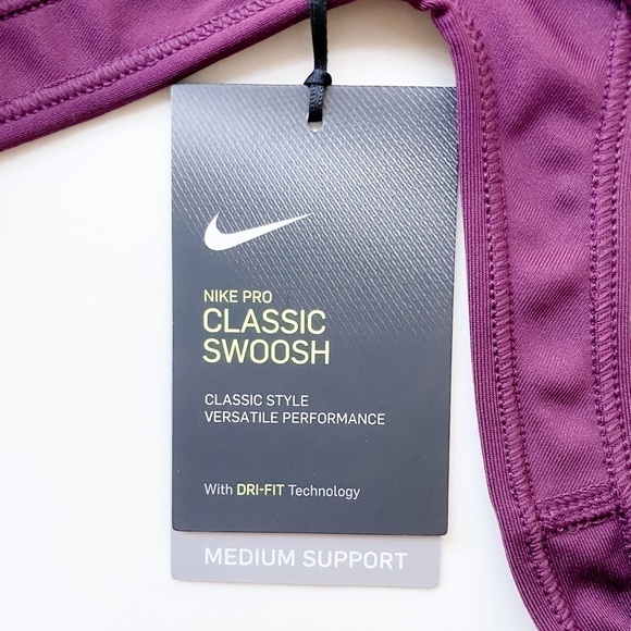 NIKE Sports Bra - Picture 6 of 9